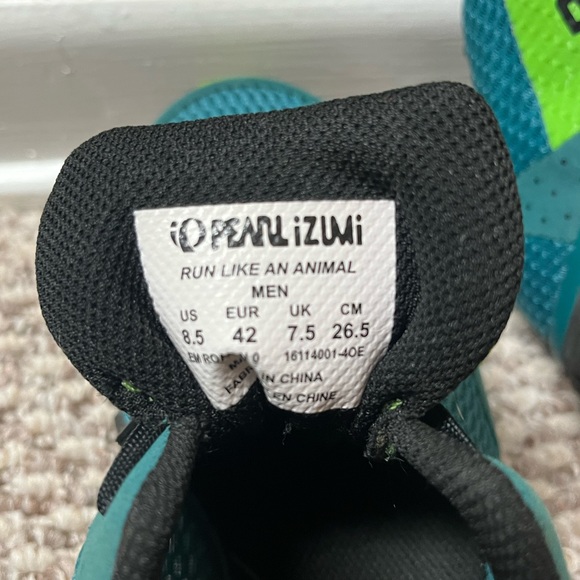 Pearl Izumi racing flats - men 8.5 - Picture 3 of 3